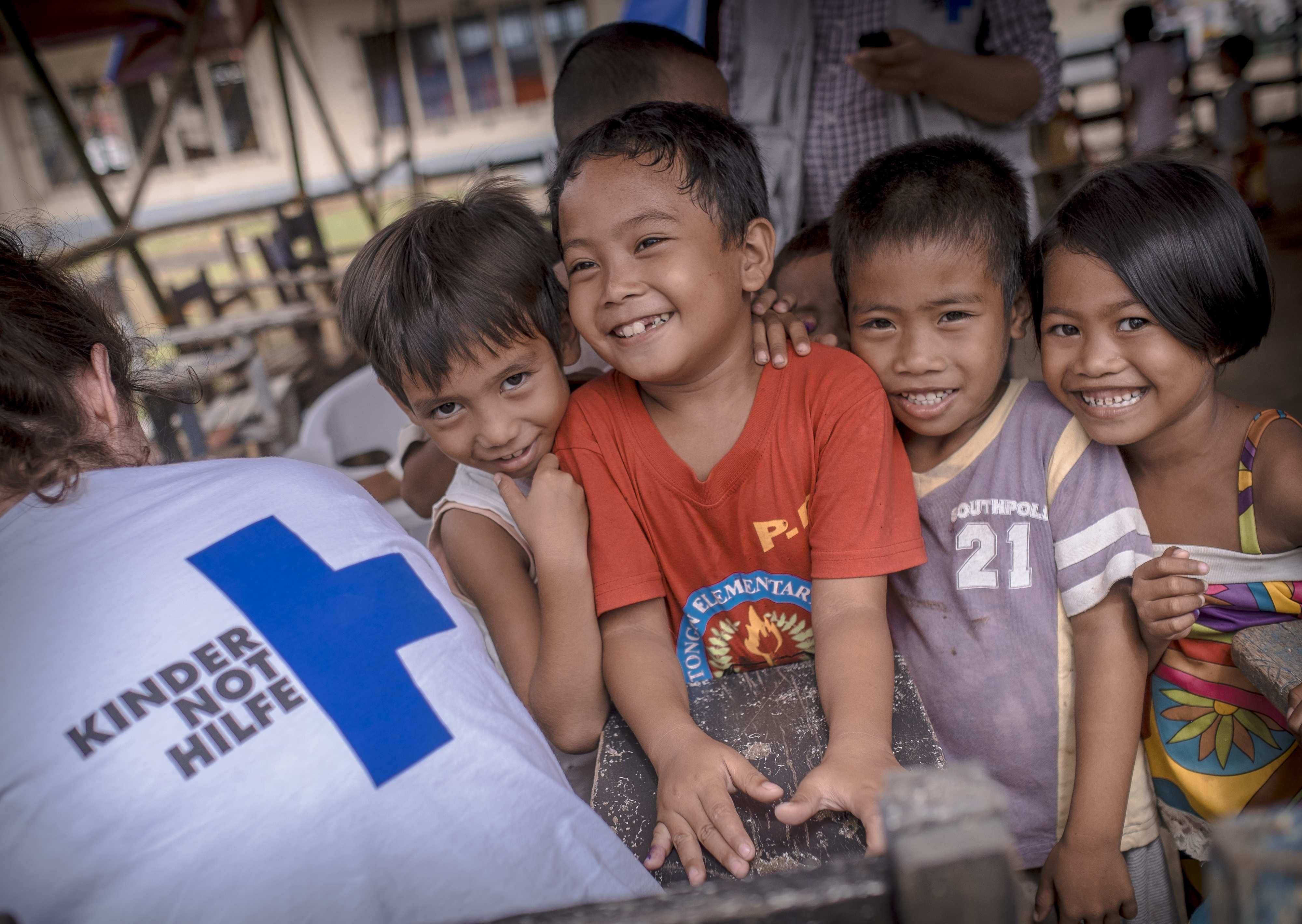 Lachende Kinder  (Quelle: Jakob Studnar)