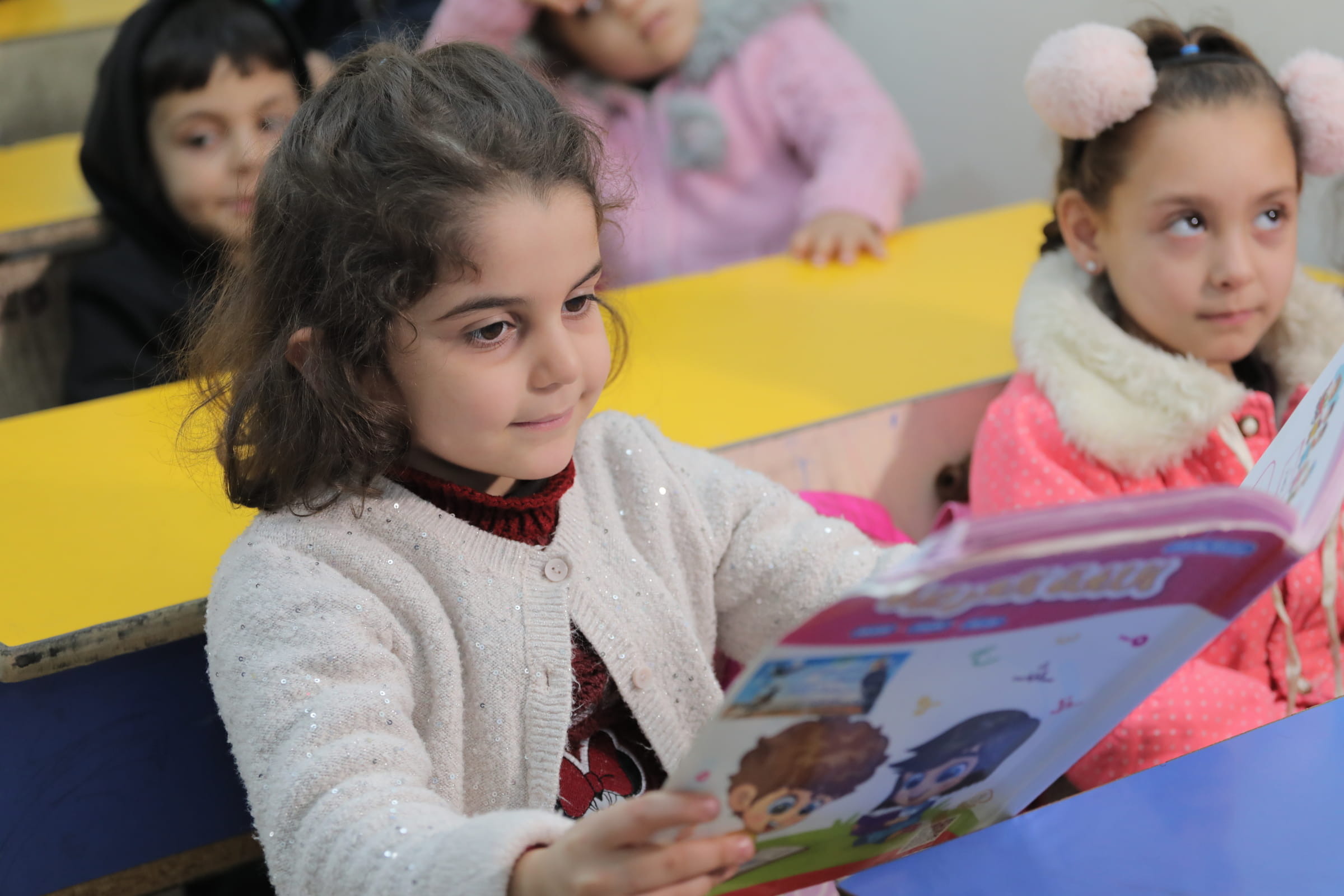 Mädchen im Schulunterricht. (Foto: Kindernothilfe Luxembourg)